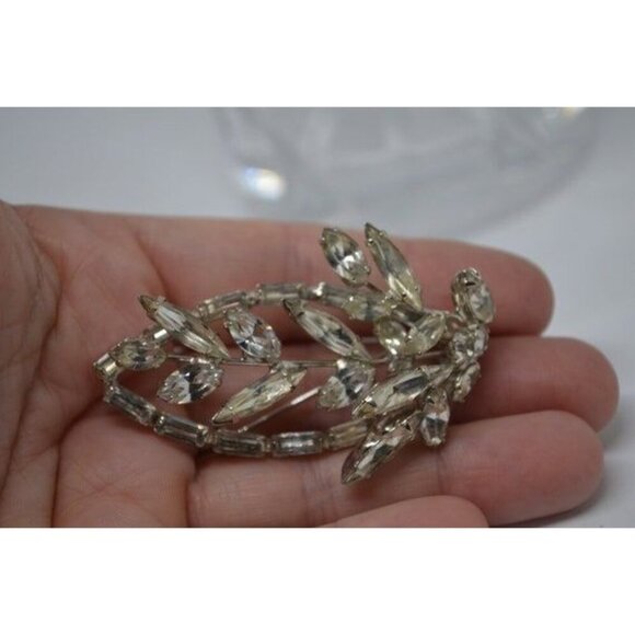Leaf Shape Marquise Rhinestone Brooch Clear Stone Pin Vintage Costume Jewelry - Picture 3 of 9